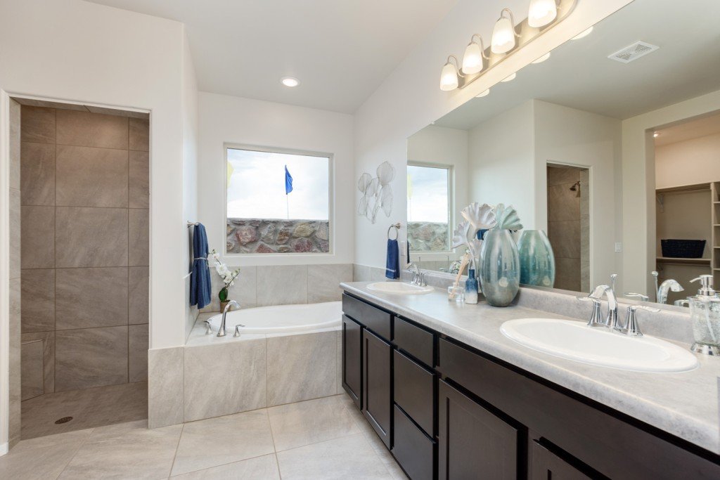 1649 Master Bathroom