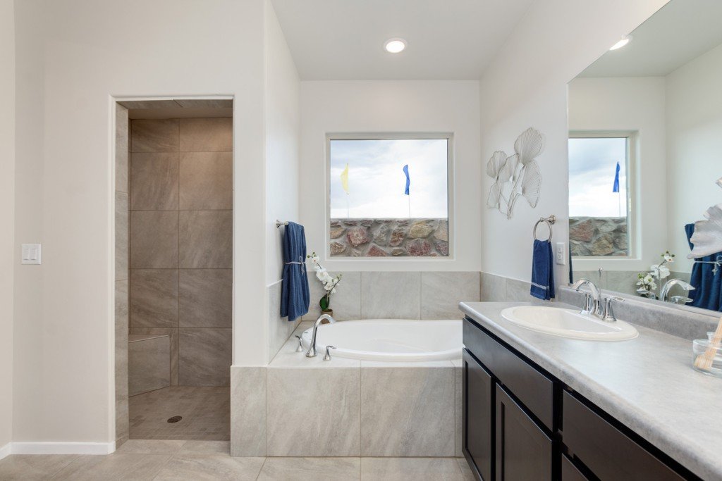 1649 Master Bathroom