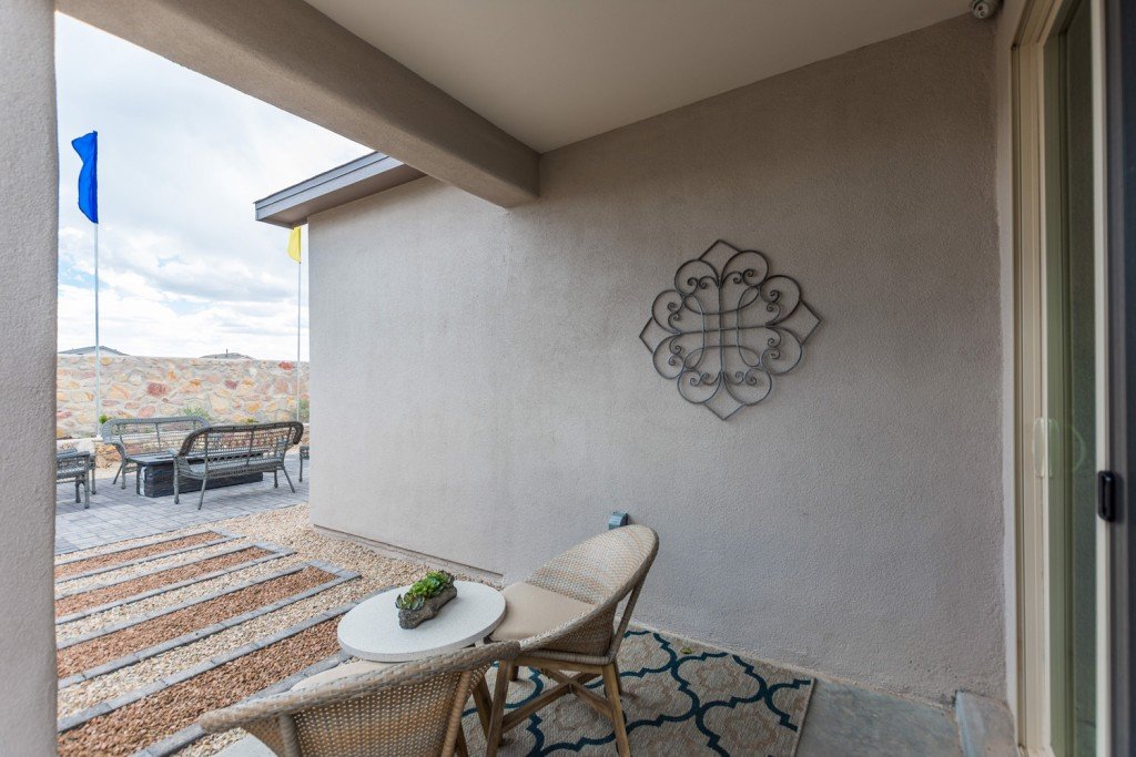 1649 Patio