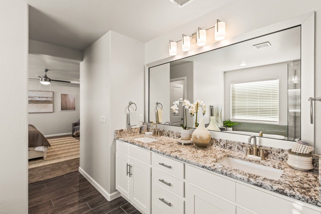 Owner's Bath - Painted Desert - Timberon Model Home